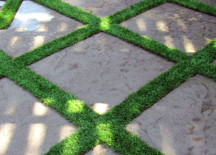 Hardscaping 101: Artificial Grass: Gardenista