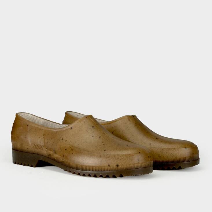 French Recycled Garden Clogs from Gardenheir