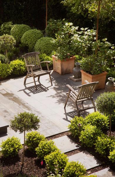 Hardscaping 101: How to Care for Metal Patio Furniture - Gardenista