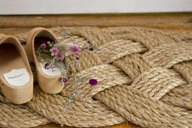 DIY: Woven Rope Doormat - Gardenista