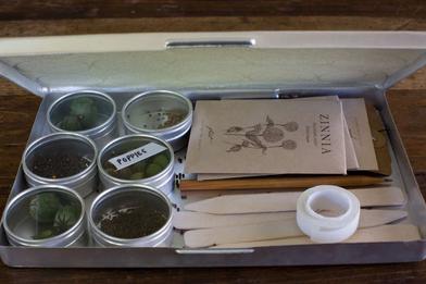 Seed storage. DIY box kits for storing vegetable seeds.