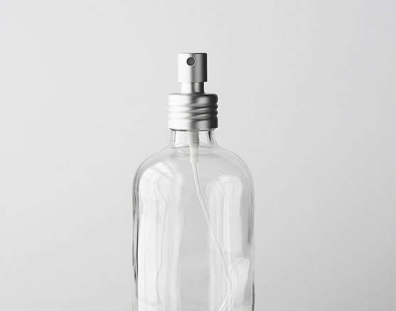 Small Glass Bottle with Aluminum Mist Sprayer