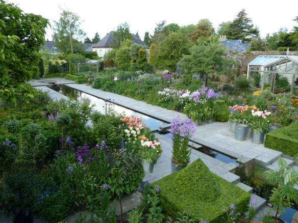 Garden Visit: Helen Dillon’s Garden in Dublin