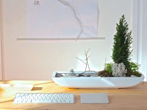 DIY: A Desktop Zen Garden