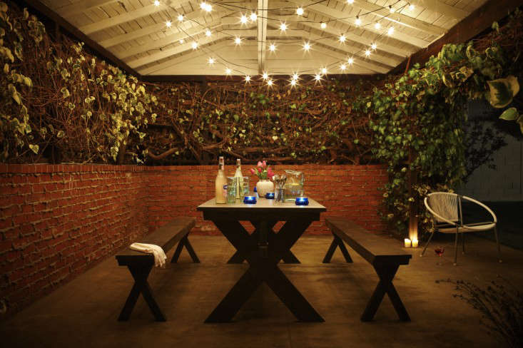 Starry Night Outdoor Dining Gardenista, String Lights Over Dining Room Table