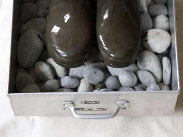 DIY: Rolling Boot Tray for a Mini Mudroom