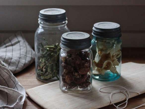 DIY: Dried Vegetables, Colonial Style