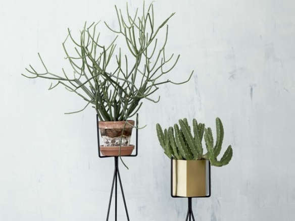 10 Easy Pieces: Metal Plant Stands
