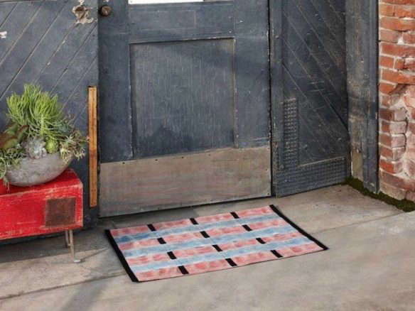 10 Easy Pieces: Colorful Doormats