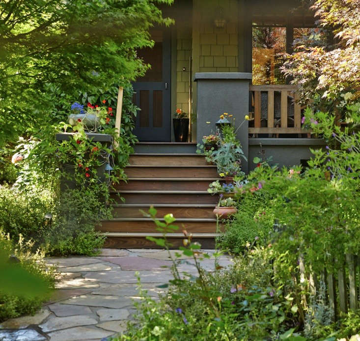 Lawn Begone: 7 Ideas for Front Garden Landscapes - Gardenista