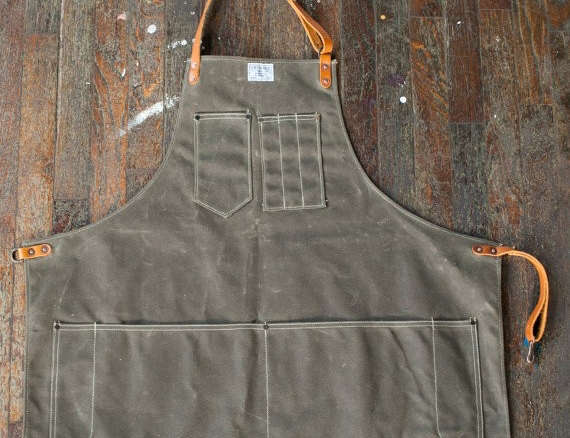No. 325 Artisan Apron in Olive Waxed Canvas