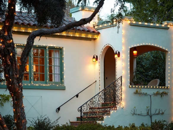 10 Easy Pieces: Outdoor Holiday String Lights
