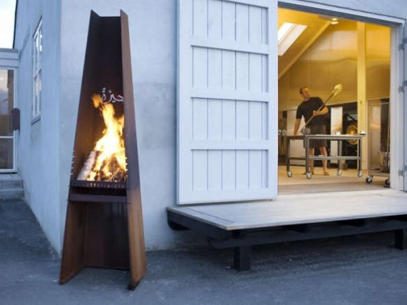 Rais Gizeh Outdoor Wood Fireplace and Grill