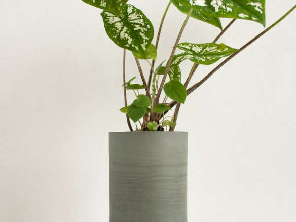 Chromo : Self-Watering Planter – Tall, Grey + Sage