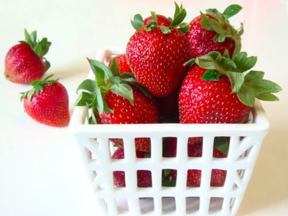 Porcelain Strawberry Basket