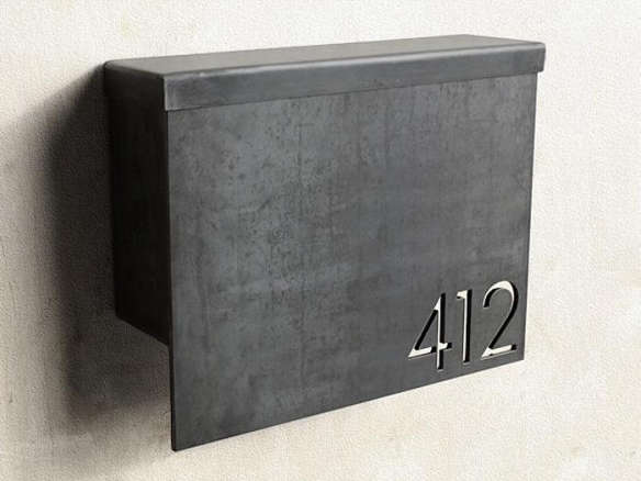 MB1 – Modern Mailbox with Address Numbers