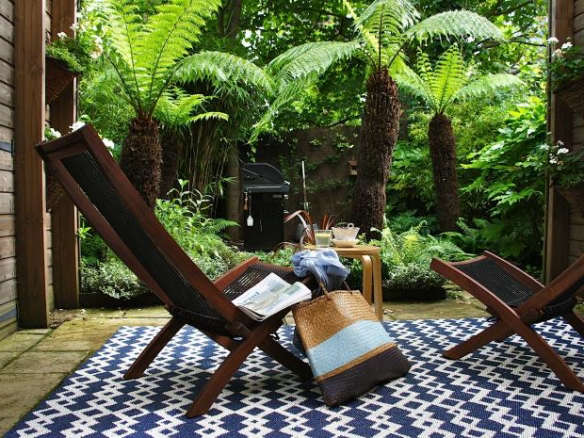 10 Easy Pieces: Graphic Outdoor Rugs