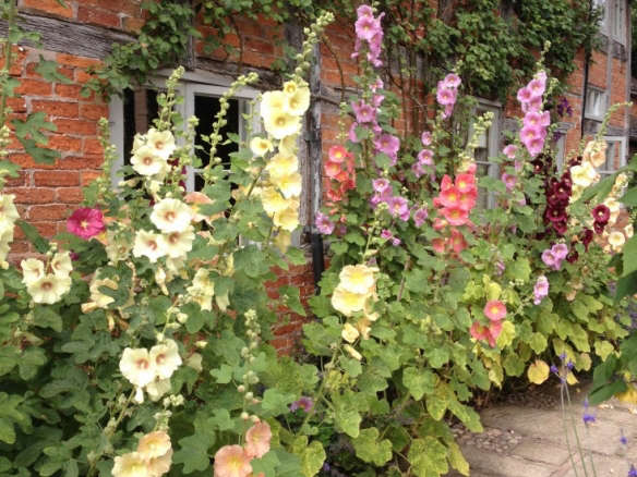 10 Garden Ideas to Steal from Wollerton Old Hall in Shropshire