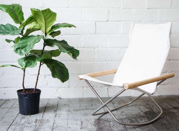 Object of Desire: A Folding Canvas Rocking Chair from Japan