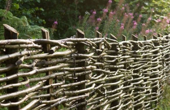 Hardscaping 101: Woven Fences