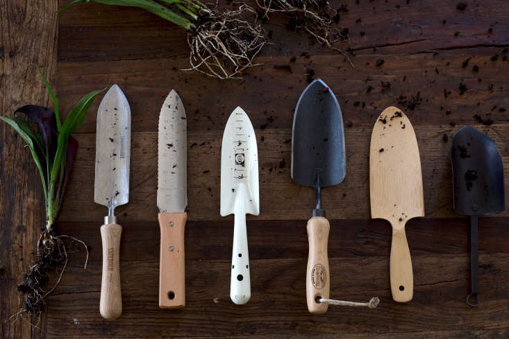 Need help choosing a digger? See Garden Tools: Which Trowel Is Best for You? Photograph by Mimi Giboin for Gardenista.