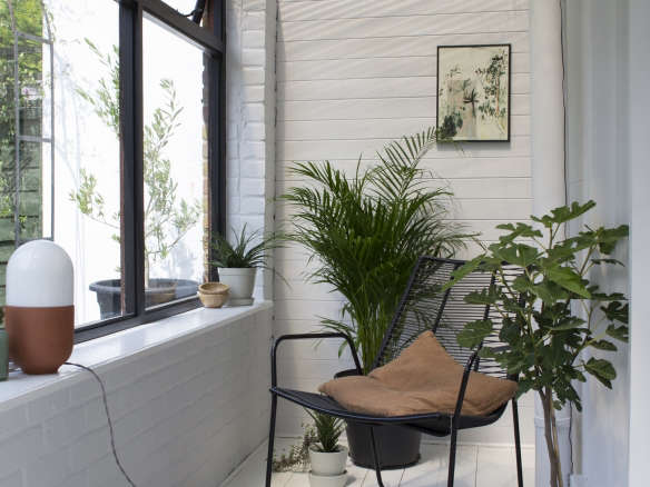 Before & After: Fresh Paint and New Scandinavian Style for a Sunroom