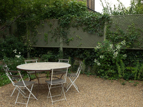 Going Over to Gravel: Designer and Author Carolyn Dunster’s Lawn-Free Garden