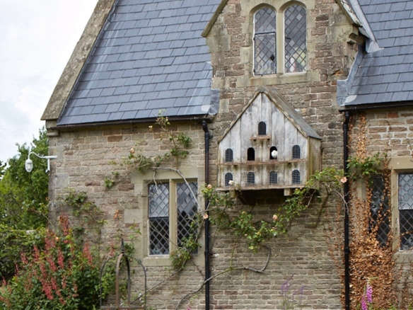 English Gardens: Everything You Need to Know About Dovecotes