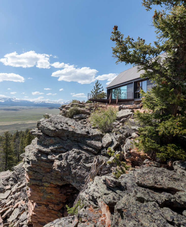 Maricel Blum’s design brief to her architect was, well, brief: “I want to feel as if I’m perched out on that cliff.” For more on this breathtaking Colorado retreat, see Rocky Mountain Women Power: Renée del Gaudio’s Modern Cabin for Artist Maricel Blum. Photograph by David Lauer.