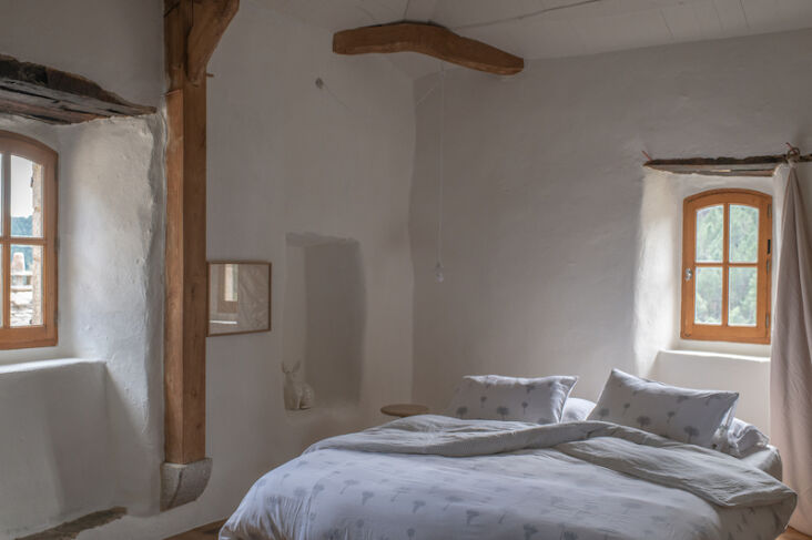 On our to-visit list: L’Heure Vide (The Empty Hour), a new collection of secluded retreats burrowed into the Cévennes National Park in the south of France. See The Promise of Rest: A New Rural Retreat in the Cévennes.