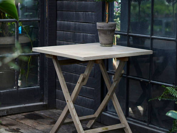 10 Easy Pieces: Foldable Garden Tables for Easy Storage