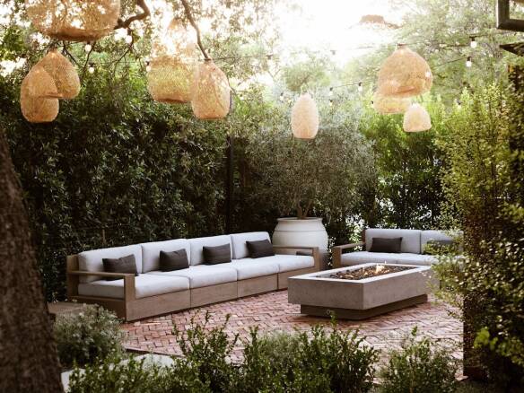 Steal This Look: A Luxe Outdoor Living Room in Glendale, CA