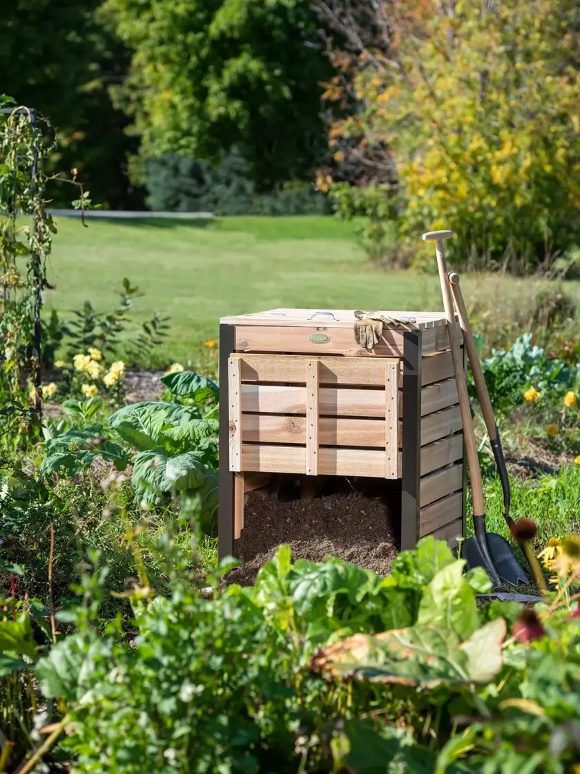 https://www.gardenista.com/wp-content/uploads/2023/07/cedar-compost-bin-gardeners.jpg