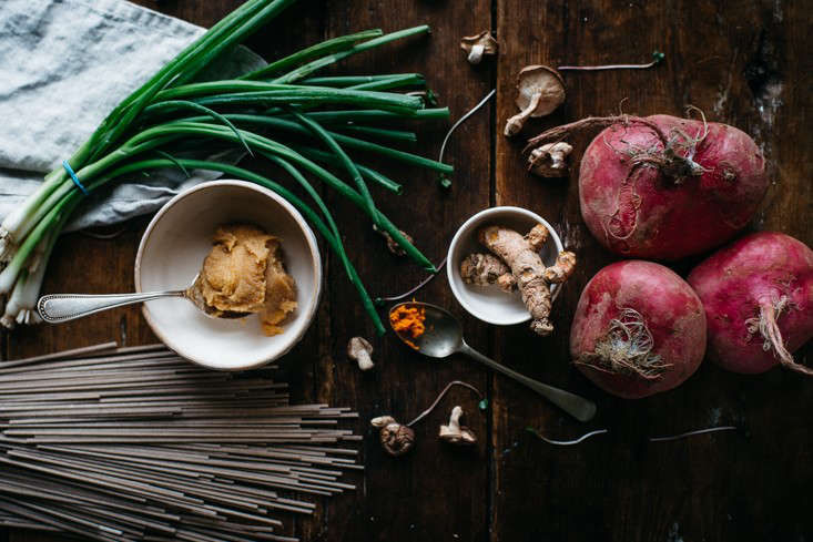 DeliciousDetox:A20-MinuteTurmeric-MisoSoup-Gardenista