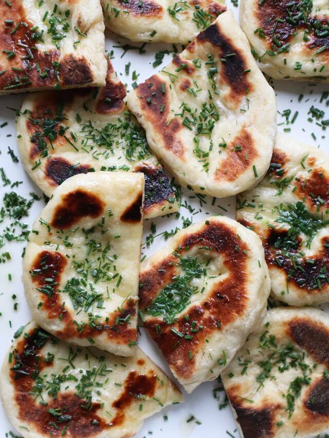 Field Garlic Naan: A No-Knead Feral Recipe Inspired by Classic Butter Naan Web Story