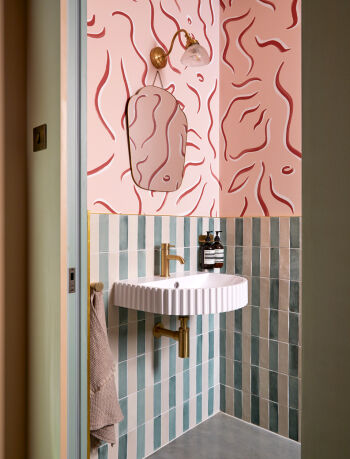 Guest WC striped tiles design
