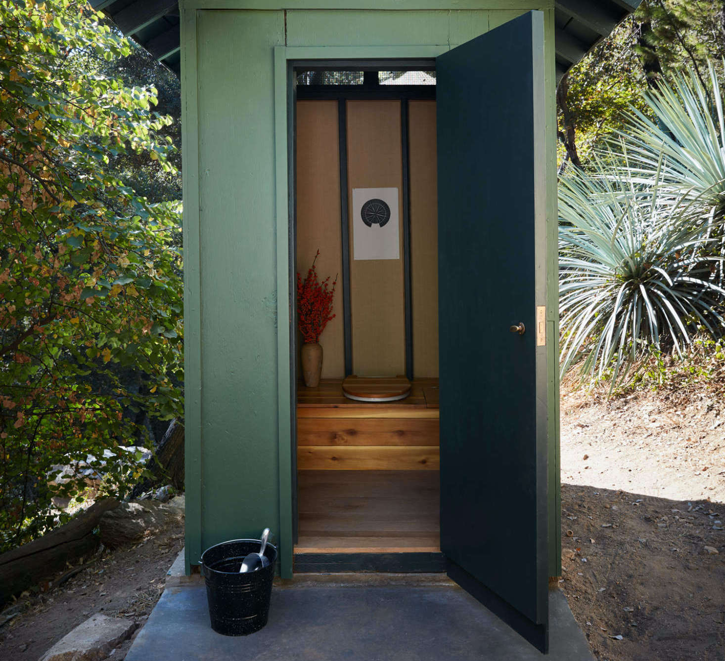 Pee-cycling: How to Pee-Cycle at Home to Make Free, Natural Fertilizer for Your Garden