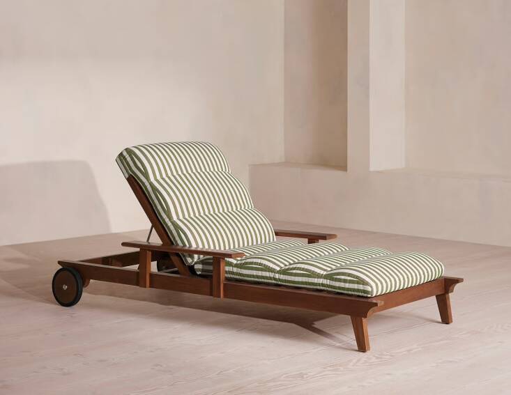 You won&#8217;t have to worry about unsightly chair marks on the backs of your legs when you lounge on this teak chaise with striped cushion. Shop now.