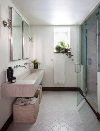 Monterey Heights Guest Bathroom by SVK Interior Design